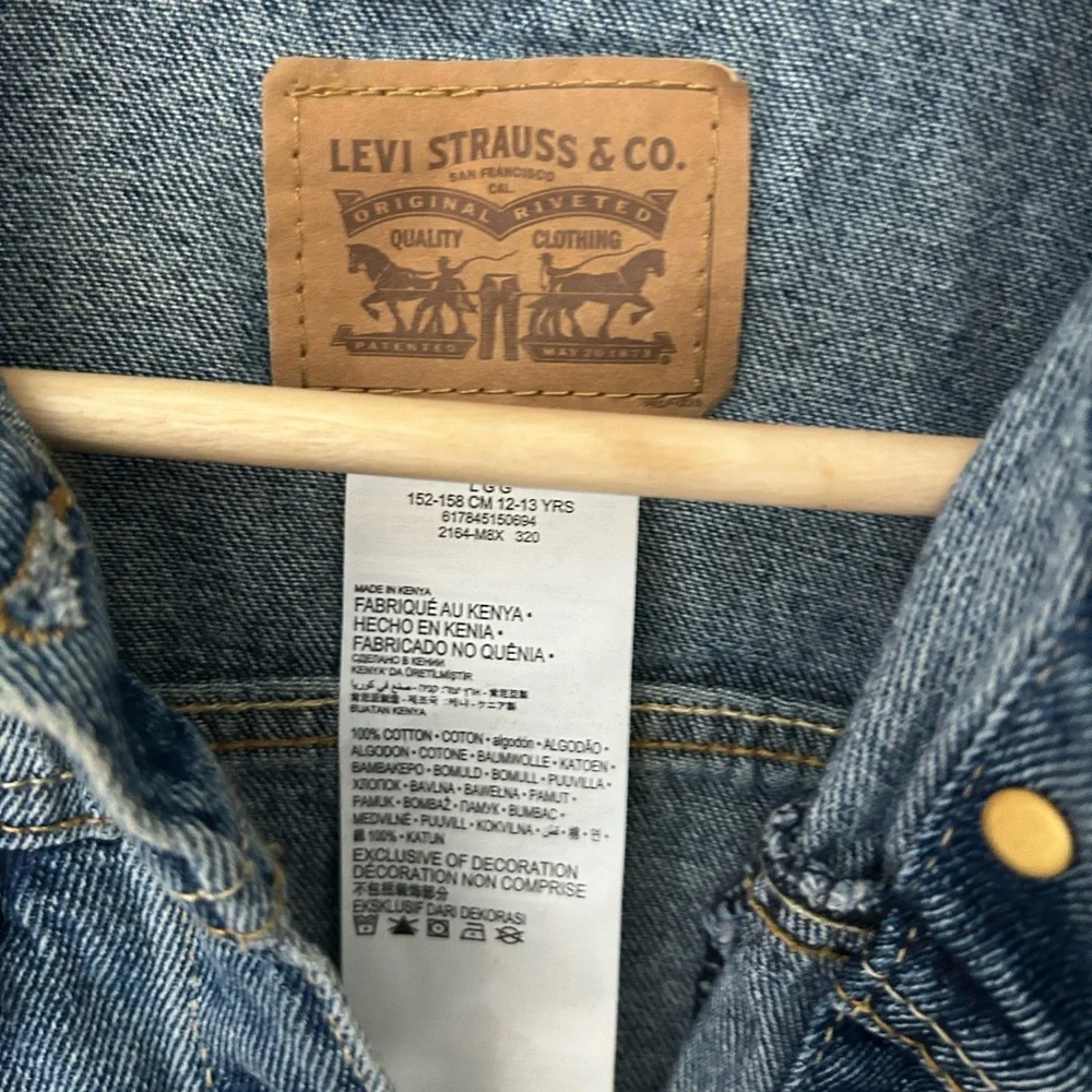 Levi's Girls Large 12-13 Years Medium Wash Blue Jean Jacket Red Tab